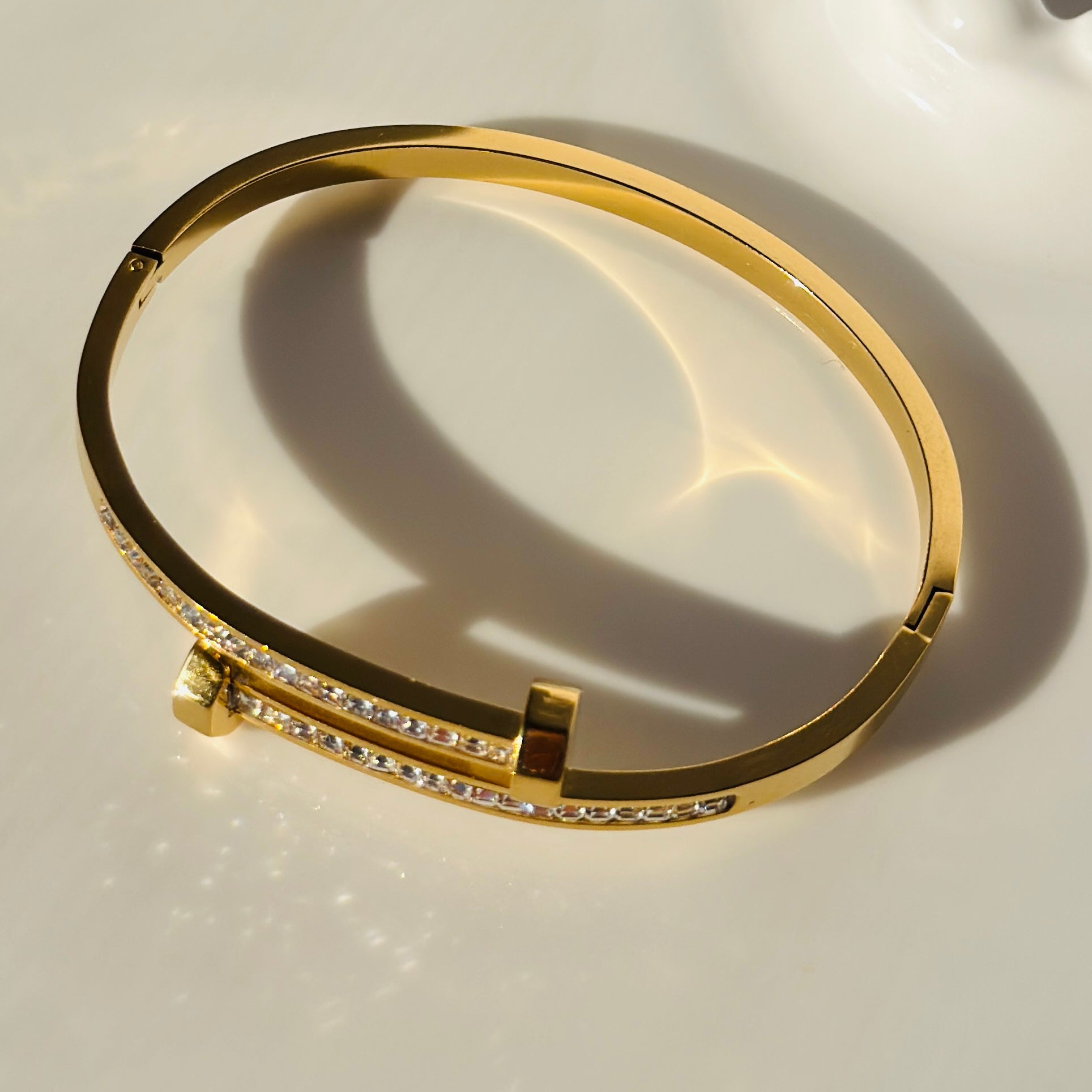 Gold Nail-Style Stainless Steel Bangle Bracelet – Non-Tarnish & Waterproof