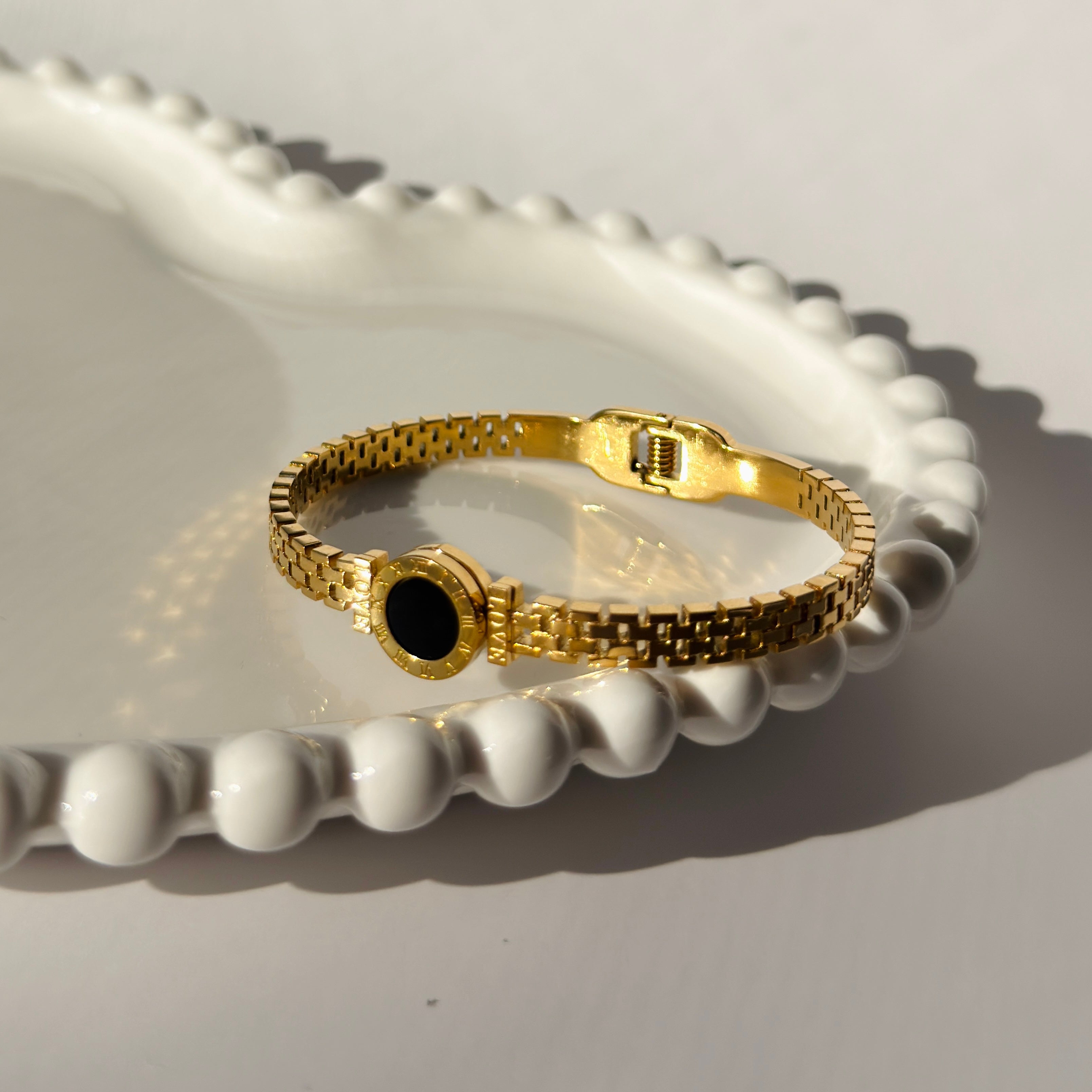 Roman Numeral & Black Onyx/Enamel Mesh Bracelet – Gold Toned & Tarnish Resistant