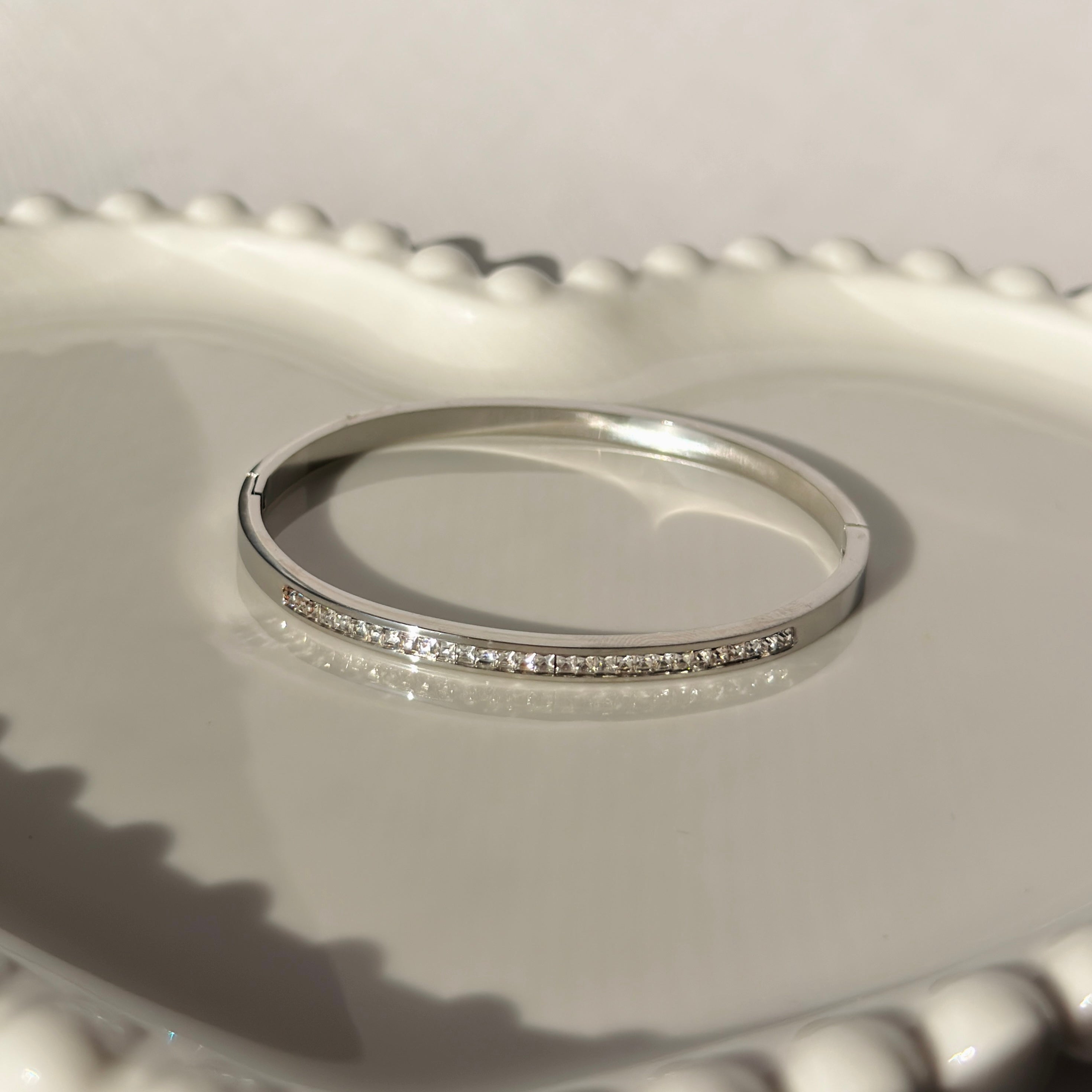 Beautiful bangle with zircons