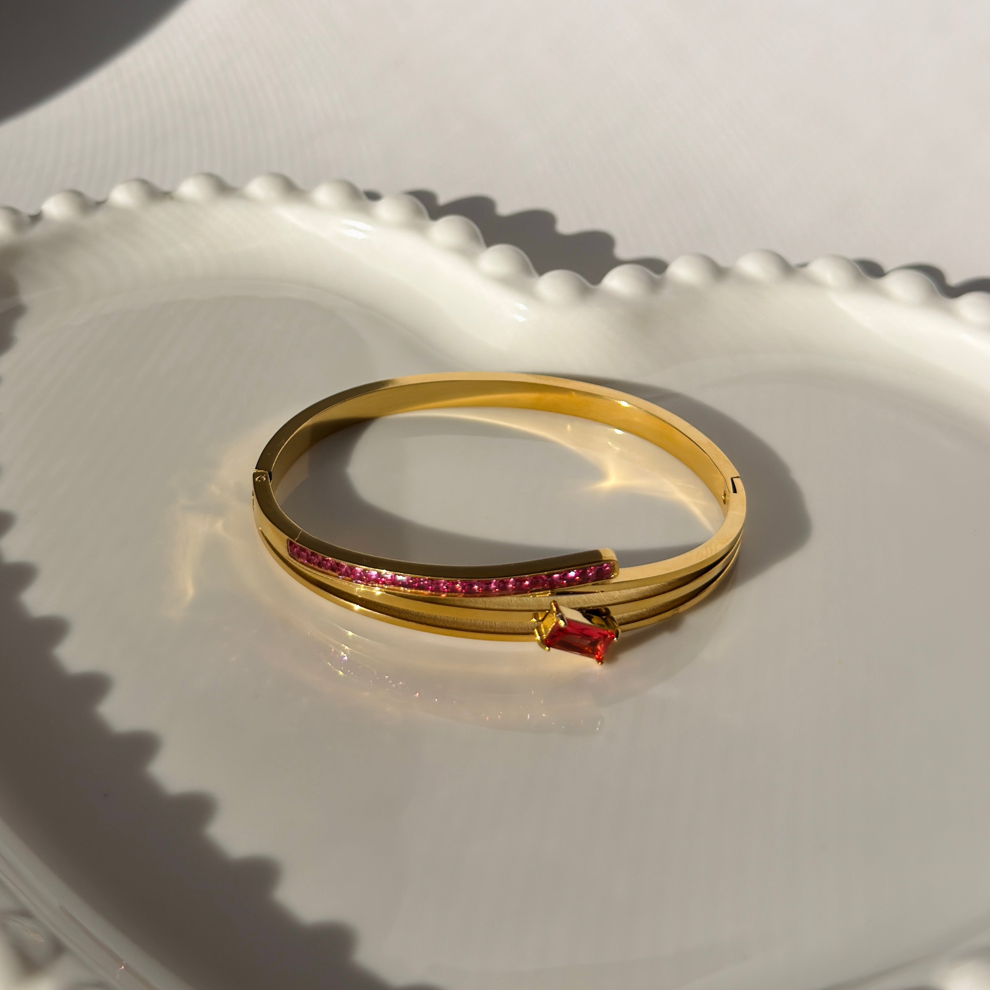 Pink Gemstone Open Bangle Bracelet – Gold Toned & Tarnish Resistant