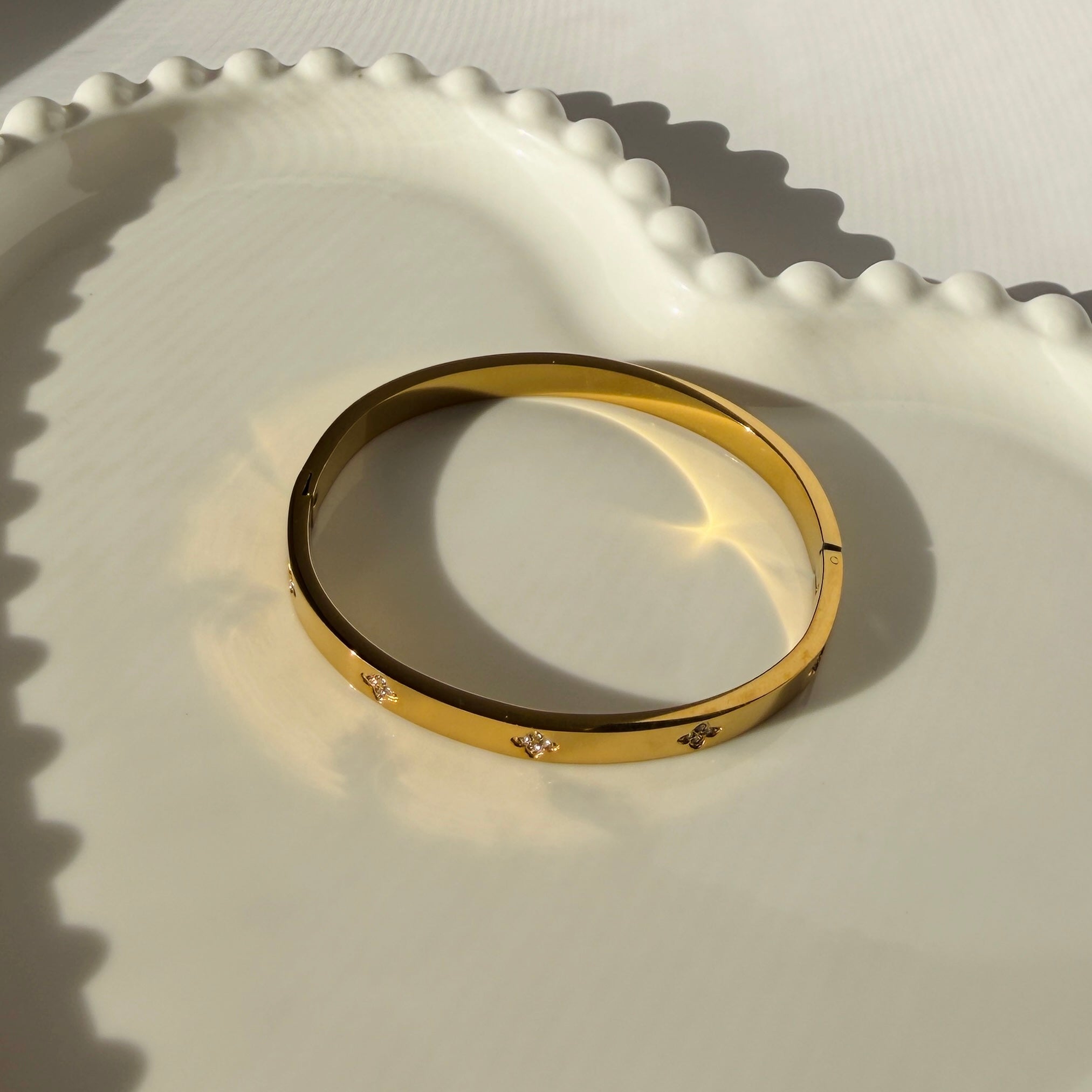 Star Motif Bangle Bracelet – Gold Toned & Tarnish Resistant