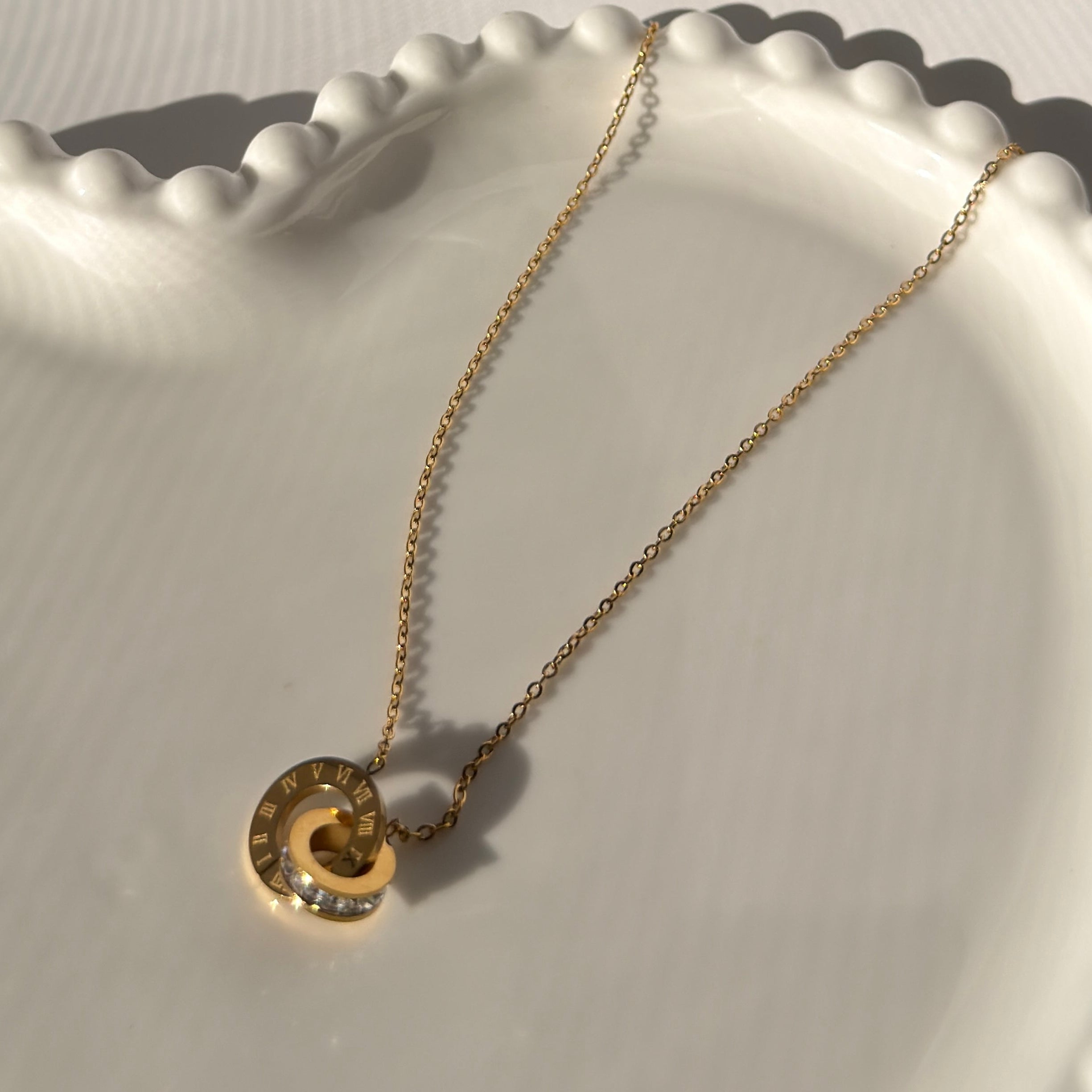 Roman Numeral Interlocking Ring Necklace – Durable & Tarnish-Resistant