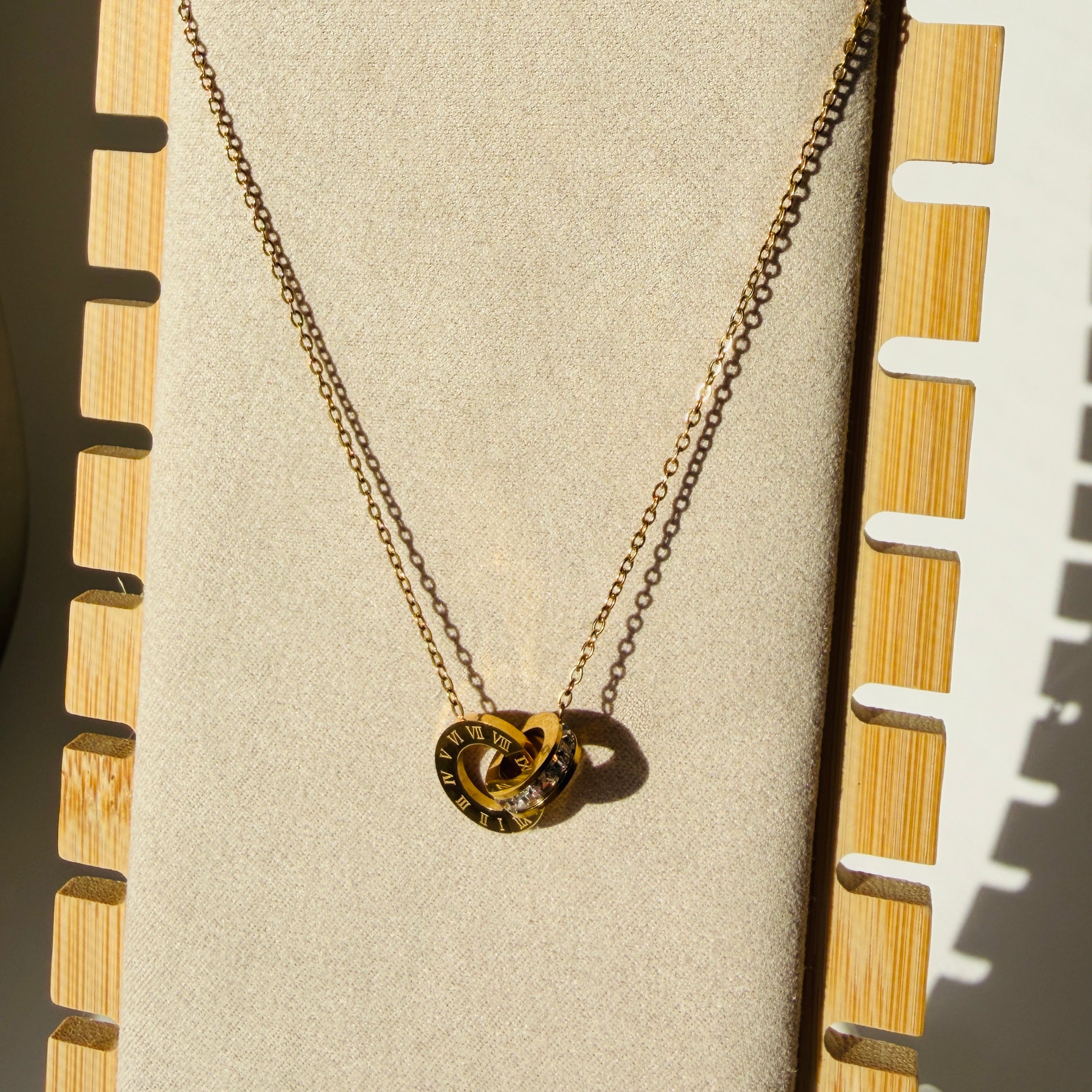 Roman Numeral Interlocking Ring Necklace – Durable & Tarnish-Resistant