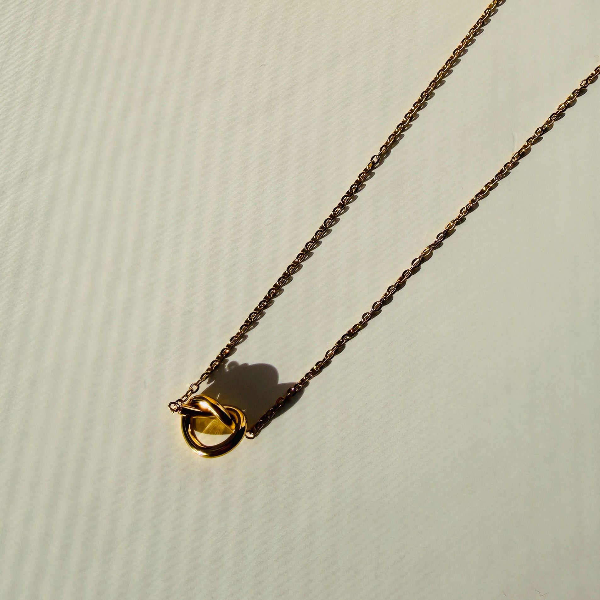 Minimalist Love Knot Heart Style Pendant Necklace – Gold Toned & Tarnish Resistant