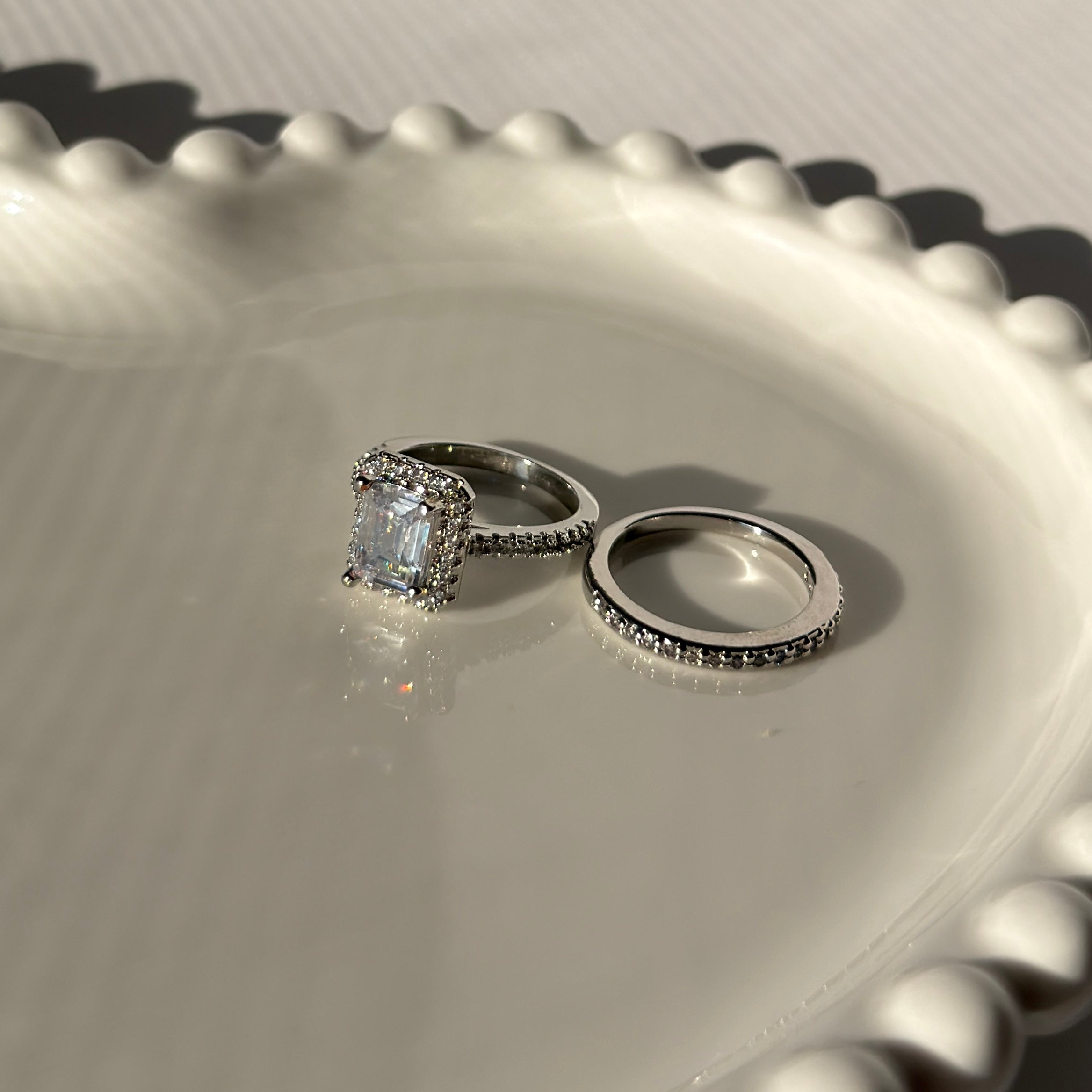 Double ring with rectangle stone